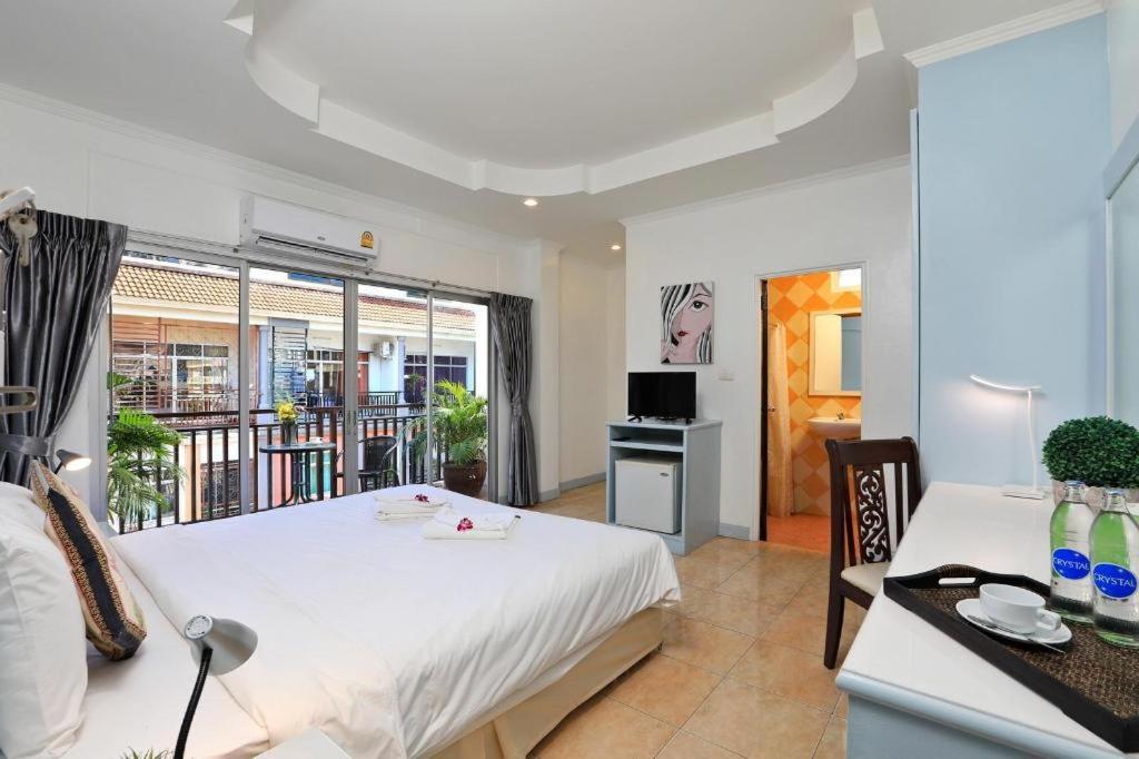 Gorgeous Boutique Room Patong Exteriör bild