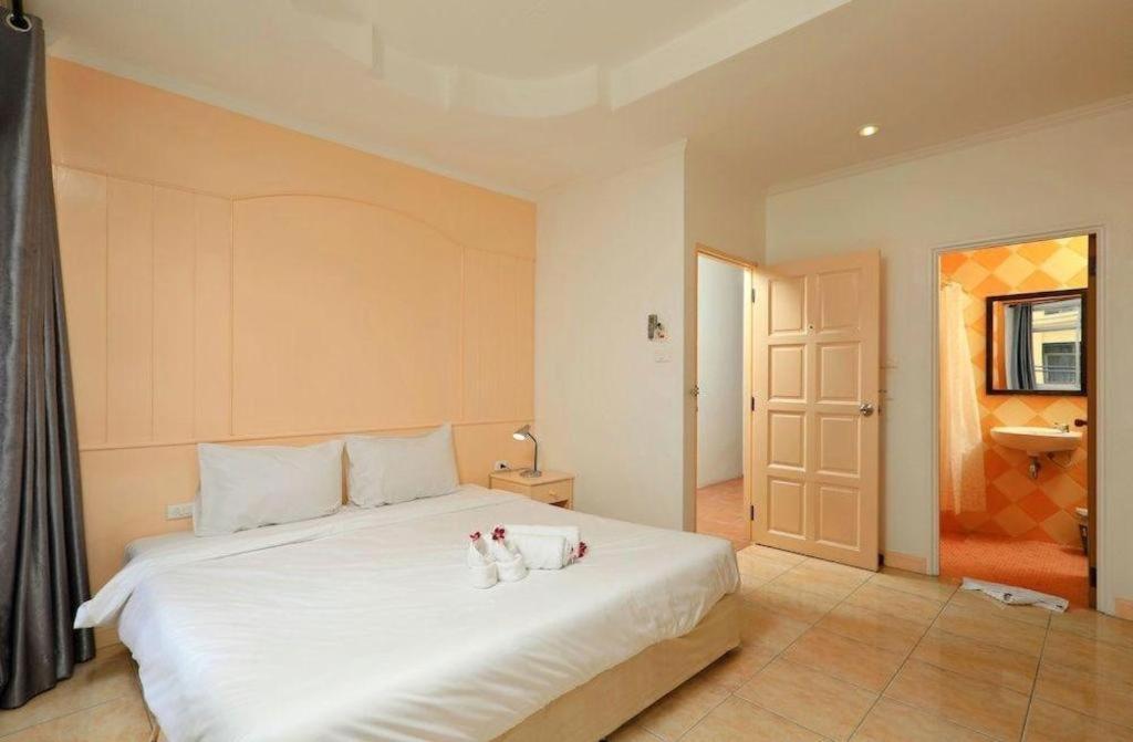 Gorgeous Boutique Room Patong Exteriör bild