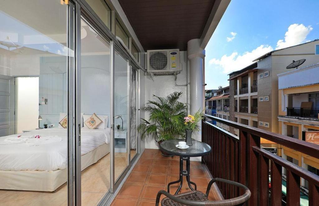 Gorgeous Boutique Room Patong Exteriör bild