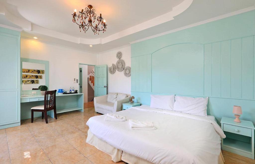 Gorgeous Boutique Room Patong Exteriör bild