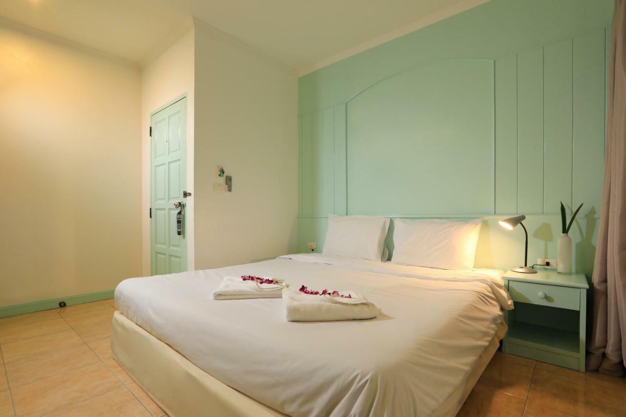 Gorgeous Boutique Room Patong Exteriör bild